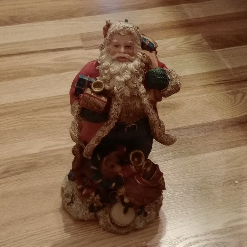 Santa Statue